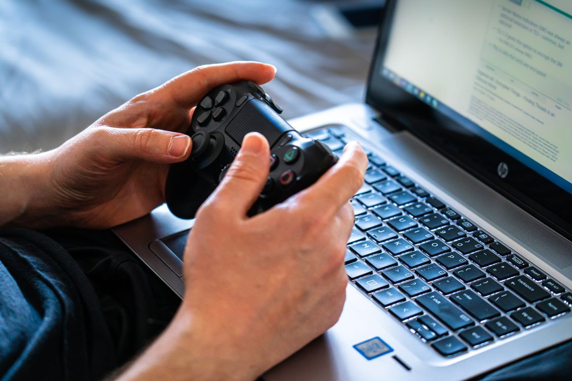 Lenovo Legion Pro 5i Gen 10 (83LU0004UK) Review: Premium RTX 5070 Ti at £2,999