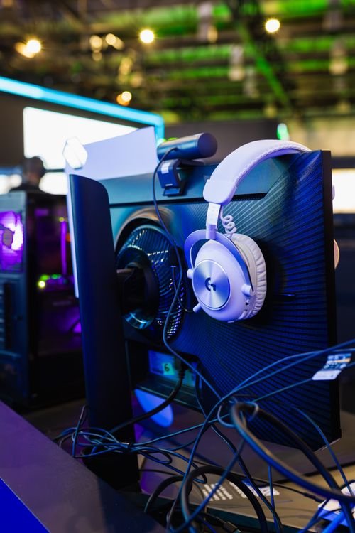 MSI Crosshair 16 HX (E14WGK) Review: QHD+ 240Hz RTX 5070 at £1,749