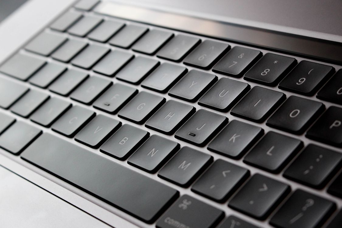 Razer Blade 16 (2025) RTX 5080 Review: Premium Thin-and-Light, Proven Formula